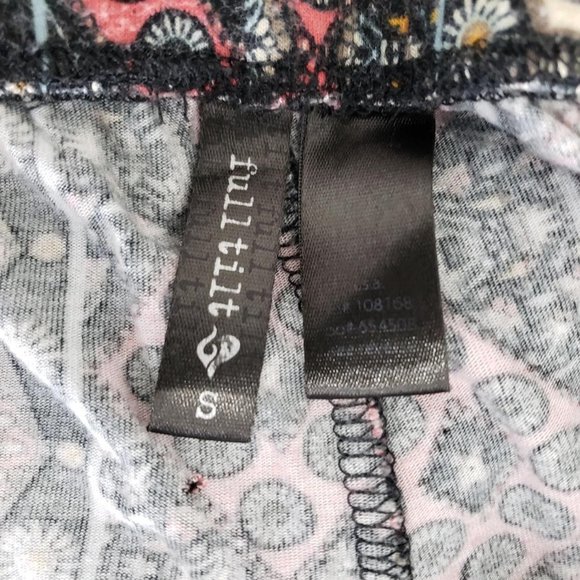 Woman’s 4 piece Sz XXS/S bundle inc. Vineyard Vine - Picture 10 of 12